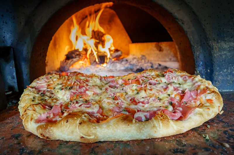 Coca pizza